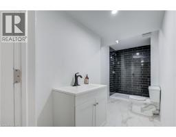 195 CHARLES Street E - 35