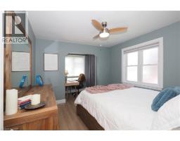 784 ELIZABETH Street - 16