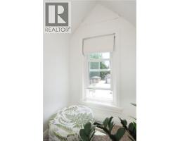 784 ELIZABETH Street - 30