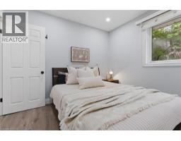 197 BURBANK Street - 16