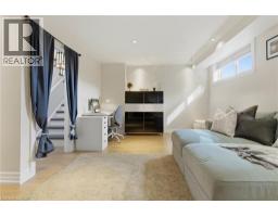 197 BURBANK Street - 20
