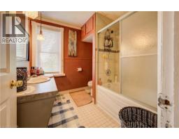 523 LOWTHER Street S - 19