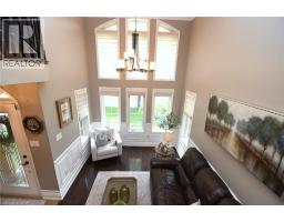16 WOODCOTE Crescent - 13