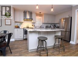 16 WOODCOTE Crescent - 17