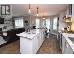 16 WOODCOTE Crescent - 18