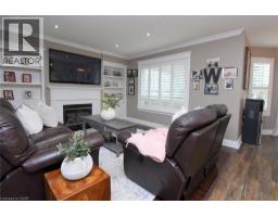 16 WOODCOTE Crescent - 23