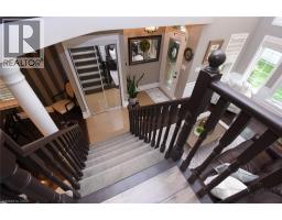 16 WOODCOTE Crescent - 28