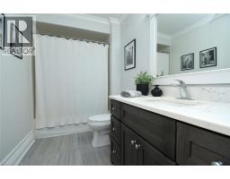 16 WOODCOTE Crescent - 41
