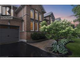 16 WOODCOTE Crescent - 5
