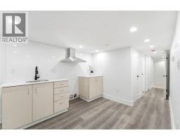 968 MAIN Street E - 32