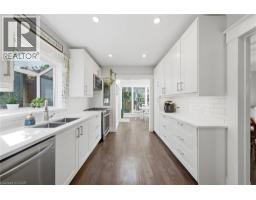 14 ALBERT Street - 10
