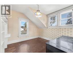 6511 RIALL Street - 28