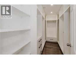 498 THOMAS SLEE Drive - 32