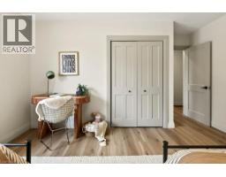 18 GARDEN Avenue - 23