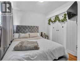 65 CHRISTMAS Street - 24