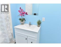 340 KING Street W - 15
