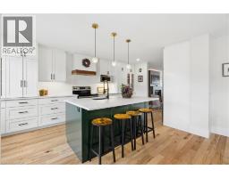168 HAMPSON Crescent - 13