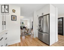 168 HAMPSON Crescent - 14