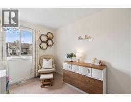 168 HAMPSON Crescent - 21
