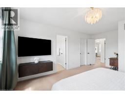 168 HAMPSON Crescent - 26