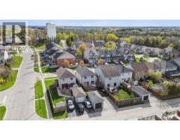 168 HAMPSON Crescent - 46