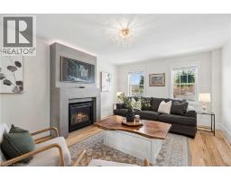 168 HAMPSON Crescent - 9