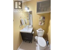 202 RICHARDSON Drive UnitNo. 29 - 28