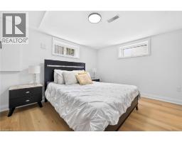 138 RENDELL Boulevard - 33