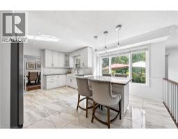5 MAYS Crescent - 9