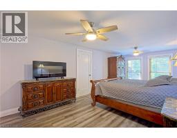 39 AINSWORTH Street - 23