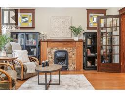 2116 CAROLINE Street - 10