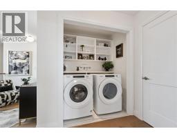 3 QUEENSBROOK Crescent - 23