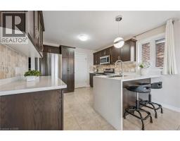29 ENGLISH Crescent - 14