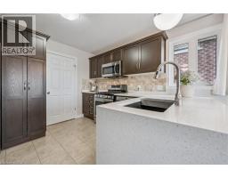 29 ENGLISH Crescent - 15