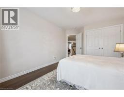 29 ENGLISH Crescent - 18
