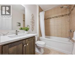 29 ENGLISH Crescent - 19
