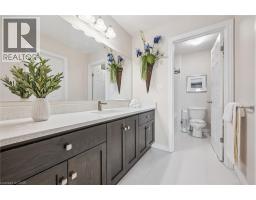 29 ENGLISH Crescent - 23