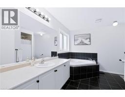 58 BISSET Avenue - 25