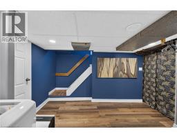 109 HODGKINS Avenue - 44