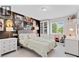 72 MELRAN Drive - 31
