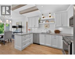 112 FAIRWOOD Place W - 16