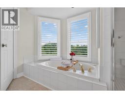 112 FAIRWOOD Place W - 32