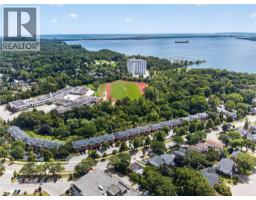 112 FAIRWOOD Place W - 49