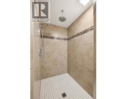 143 MAPLECREST Drive - 33