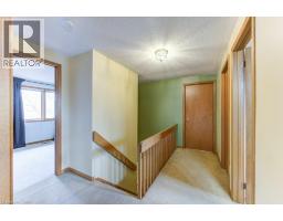 27 WALMER Gardens - 18