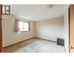 27 WALMER Gardens - 27