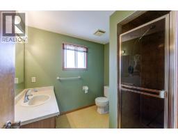 27 WALMER Gardens - 31