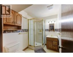 27 WALMER Gardens - 39