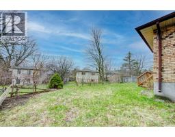 27 WALMER Gardens - 44