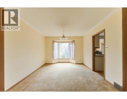 27 WALMER Gardens - 7